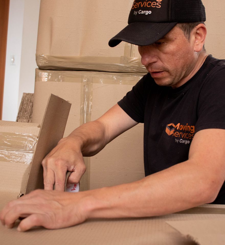 Empaque tipo exportación en cajas de madera para vajilla y artículos delicados